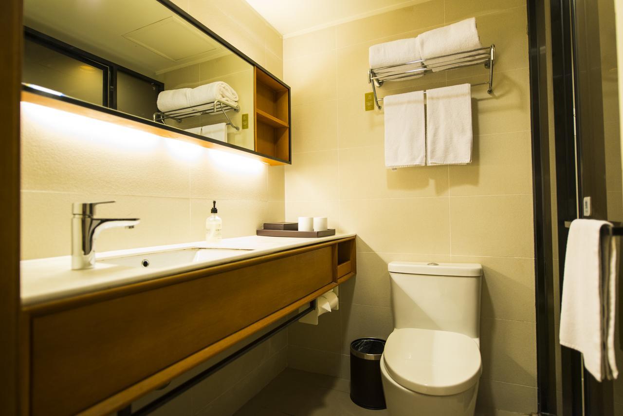 Ji Hotel Shanghai Hongqiao Airport Huqingping Highway Экстерьер фото