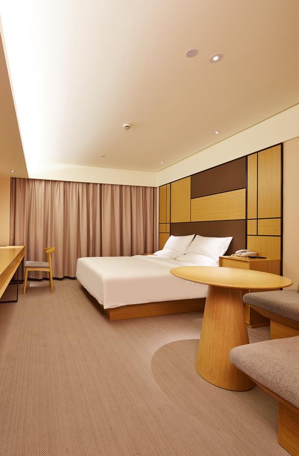 Ji Hotel Shanghai Hongqiao Airport Huqingping Highway Экстерьер фото